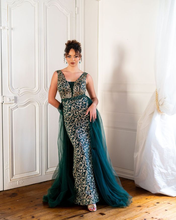Robe de bal avec traine en tulle détachable