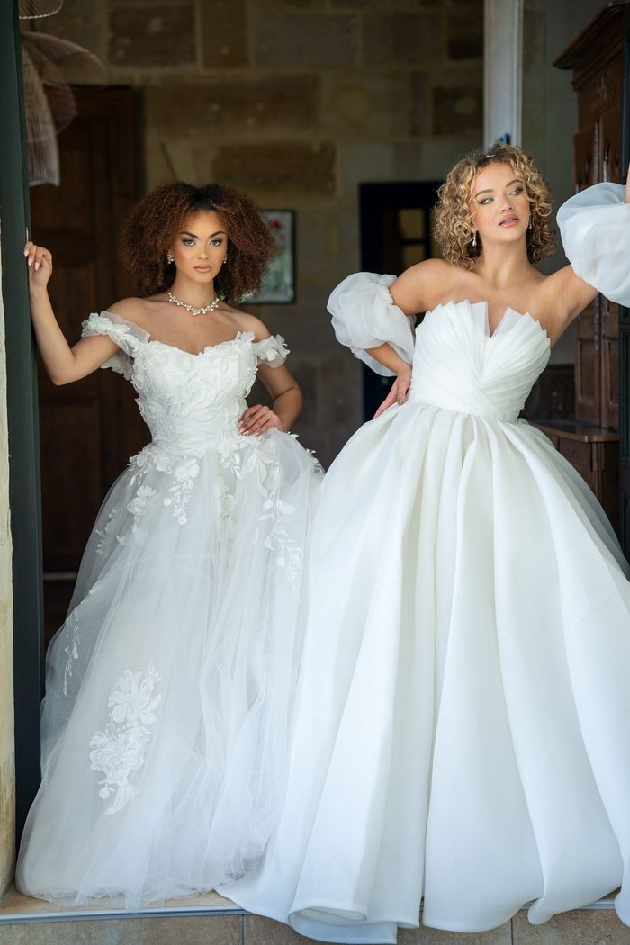 Robes de mariée à fleurs brodées et manches bouffantes