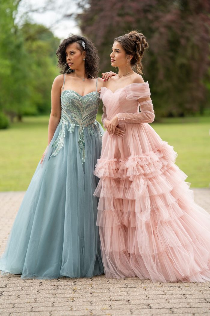 Robes de fiançailles vert d'eau et rose poudré