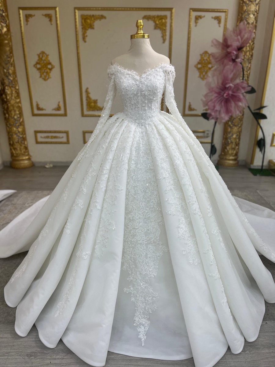 Robe de mariée sur mesure en dentelle
